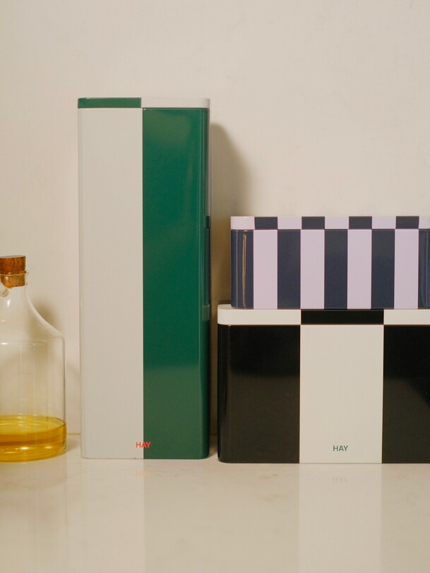 boîte en métal slim blanc et vert multicolore