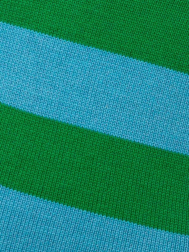 bio bouteille deau chaude ciel vert-bleu