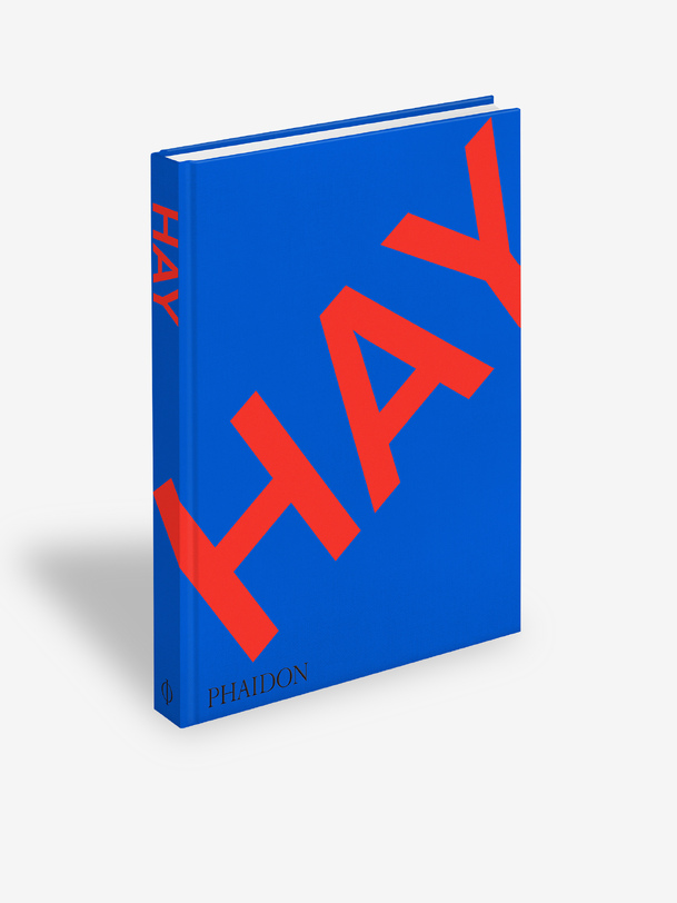 livre de foin phaidon - hay bleu