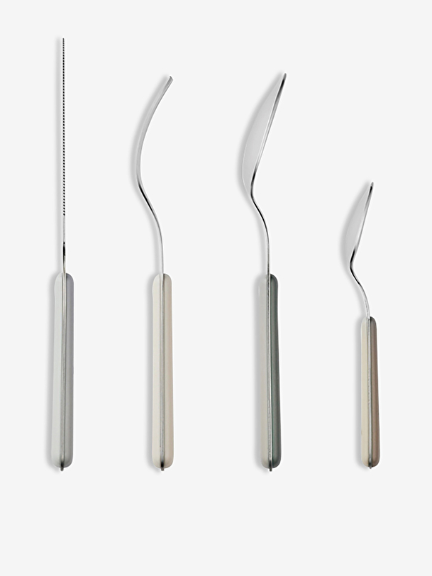 set de 8 ustensiles de 4 couleurs multicolores