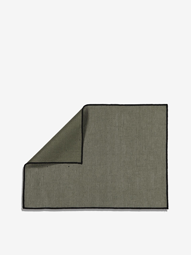ensemble de kaki recouvert de linge de table set 35x48 kaki