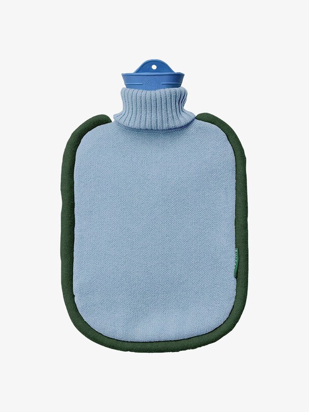 bio bouteille deau chaude de ciel bleu ciel