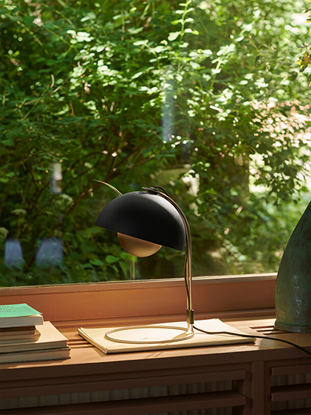 lampe de table flowerpot noir mat vp4 noir