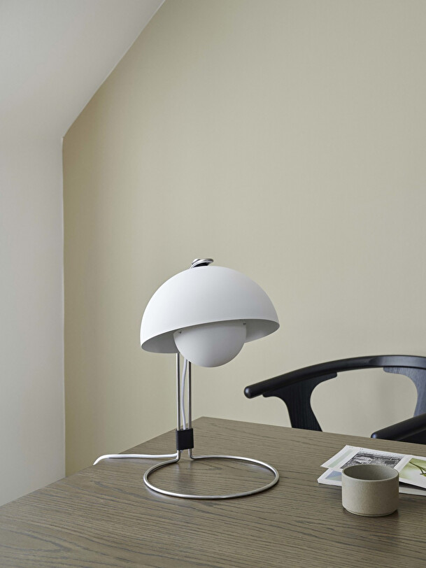 pot de fleurs blanc mat lampe de table vp4 blanc