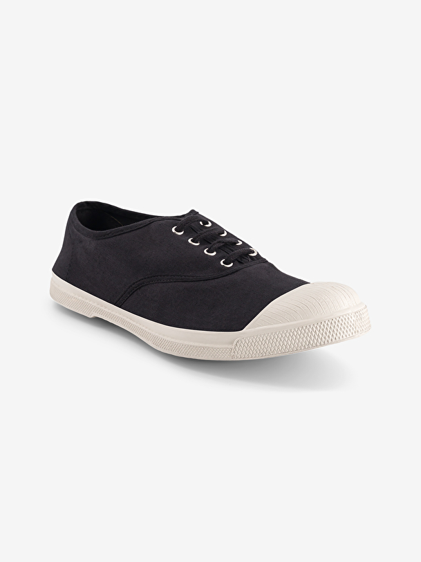 tennis femmes et les lacets de carbone