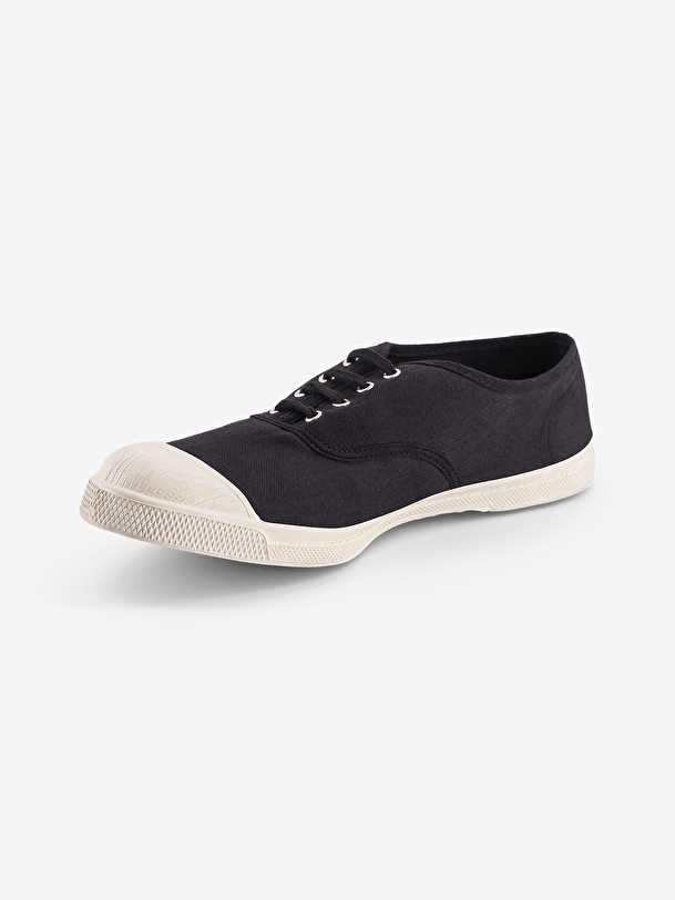 tennis femmes et les lacets de carbone